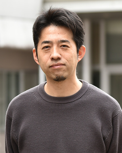 石内 崇士